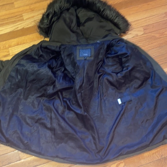 Puffer Jacket - Picture 5 of 6